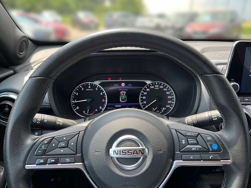 Nissan Juke N-Connecta,360°, SH, Navi, Beh. FS, LED, Tempomat